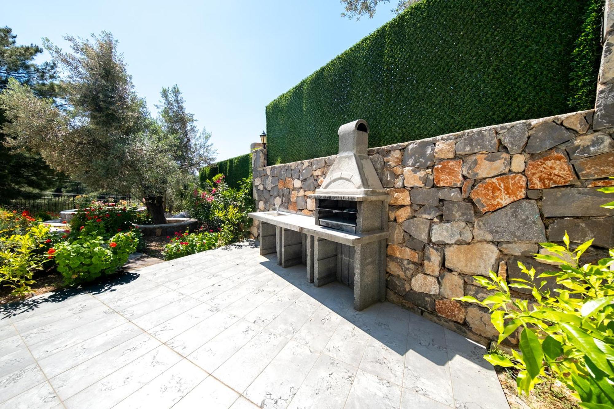 Olive Hills Villa - Family-Friendly Luxury Villa Fethiye Esterno foto